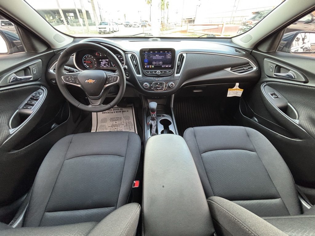 2024 Chevrolet Malibu RS photo 13