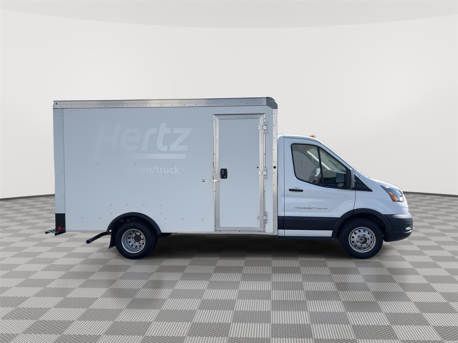 2022 Ford Transit Cutaway photo 6