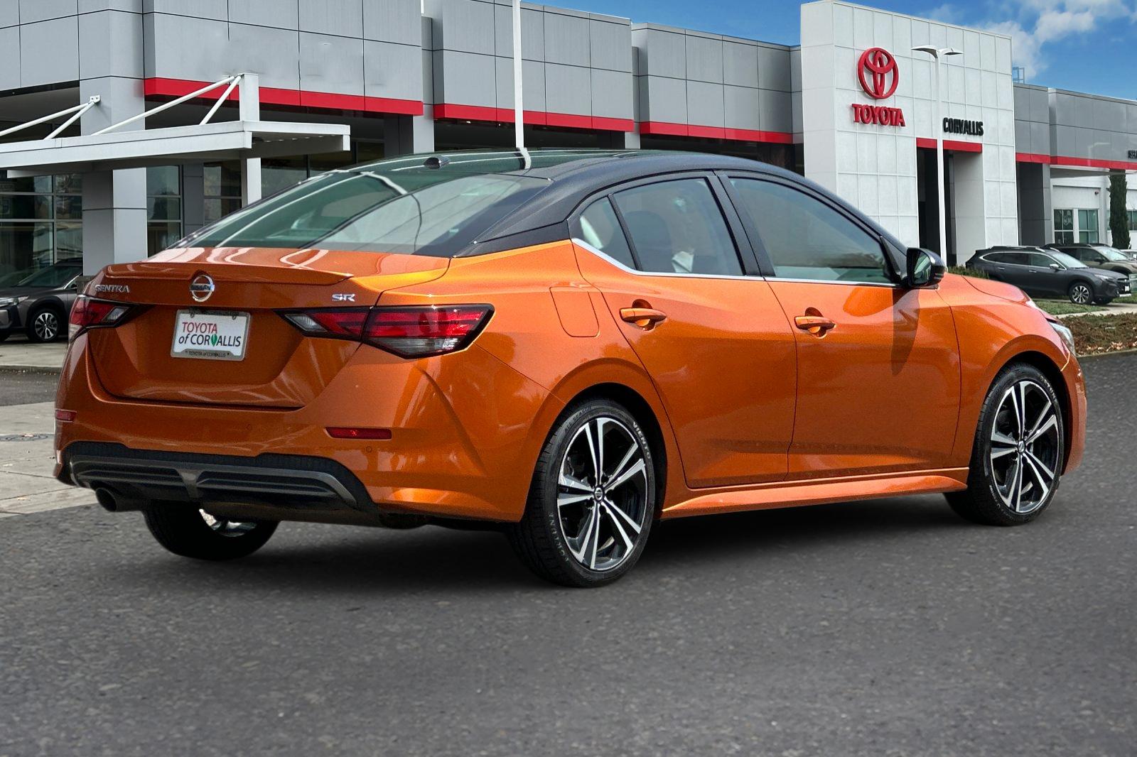 2022 Nissan Sentra SR photo 3
