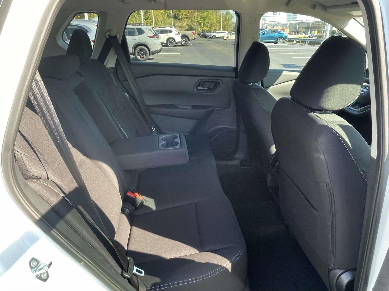 2026 Nissan Rogue S photo 15