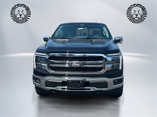2025 Ford F-150 Lariat photo 2
