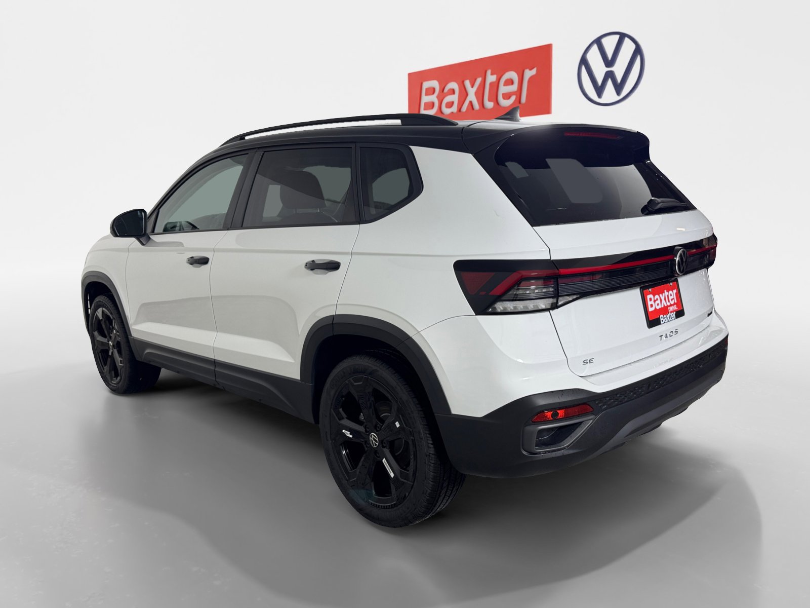 2025 Volkswagen Taos SE photo 3