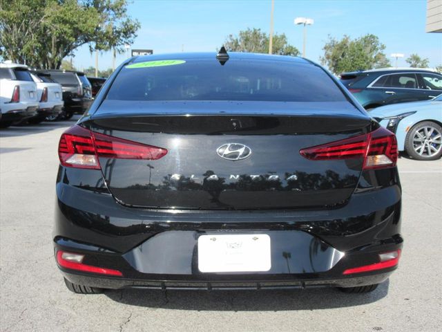 2020 Hyundai Elantra Value Edition photo 3