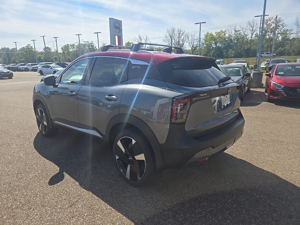 2026 Nissan Kicks SR photo 4