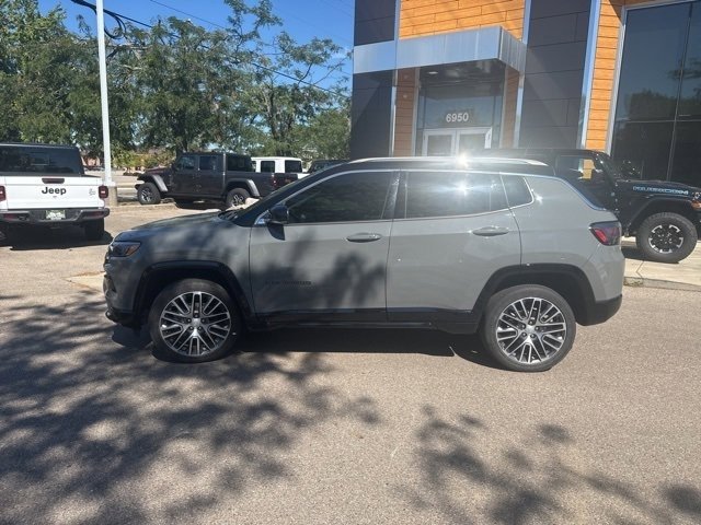 2022 Jeep Compass Limited photo 3