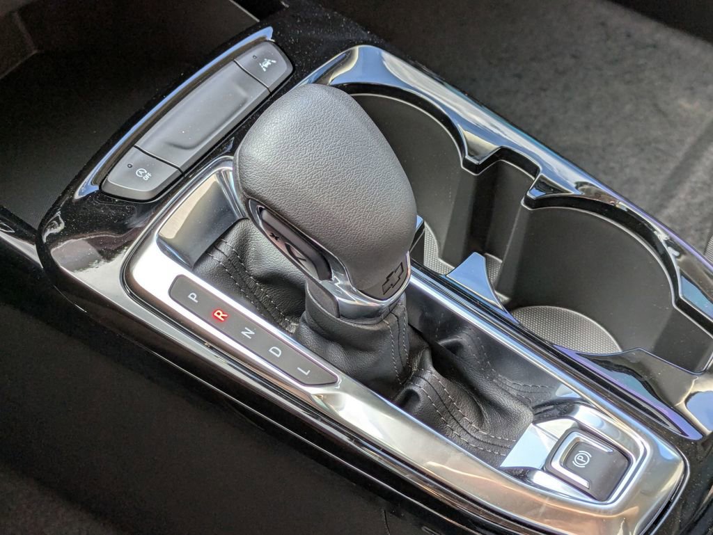2025 Chevrolet Trax LT photo 20