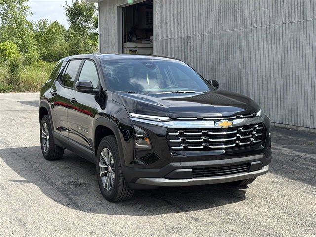 2026 Chevrolet Equinox LT photo 2