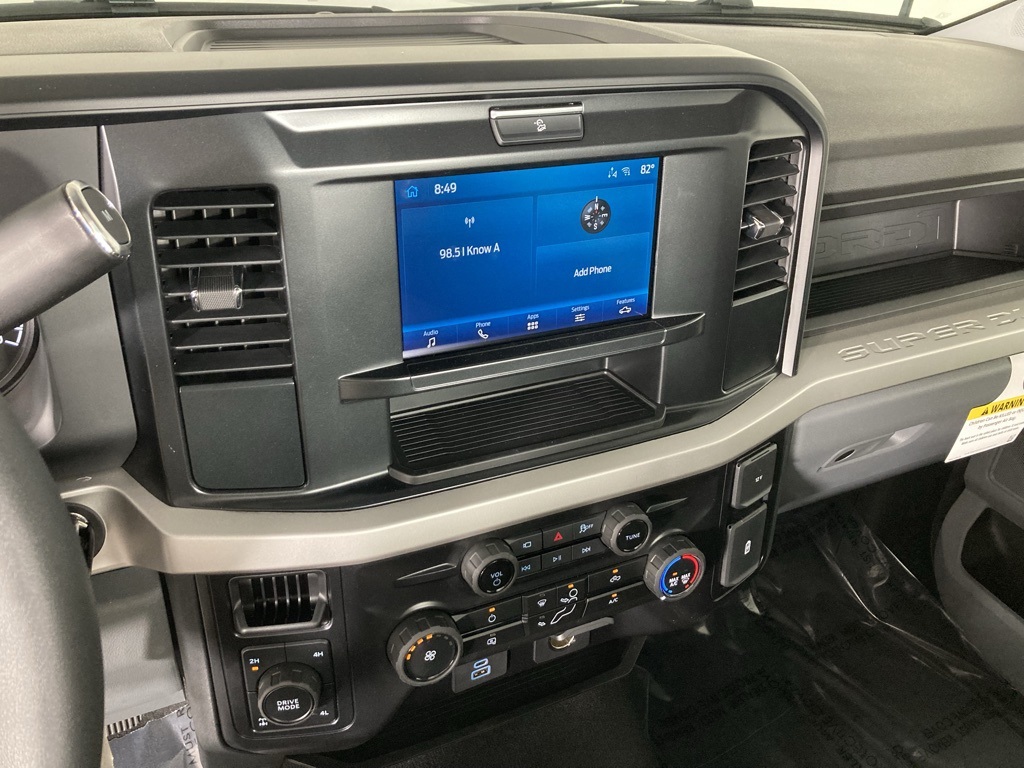 2025 Ford F-350 photo 2