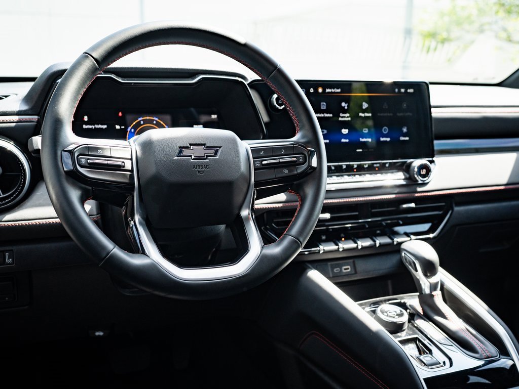 2024 Chevrolet Colorado Z71 photo 3