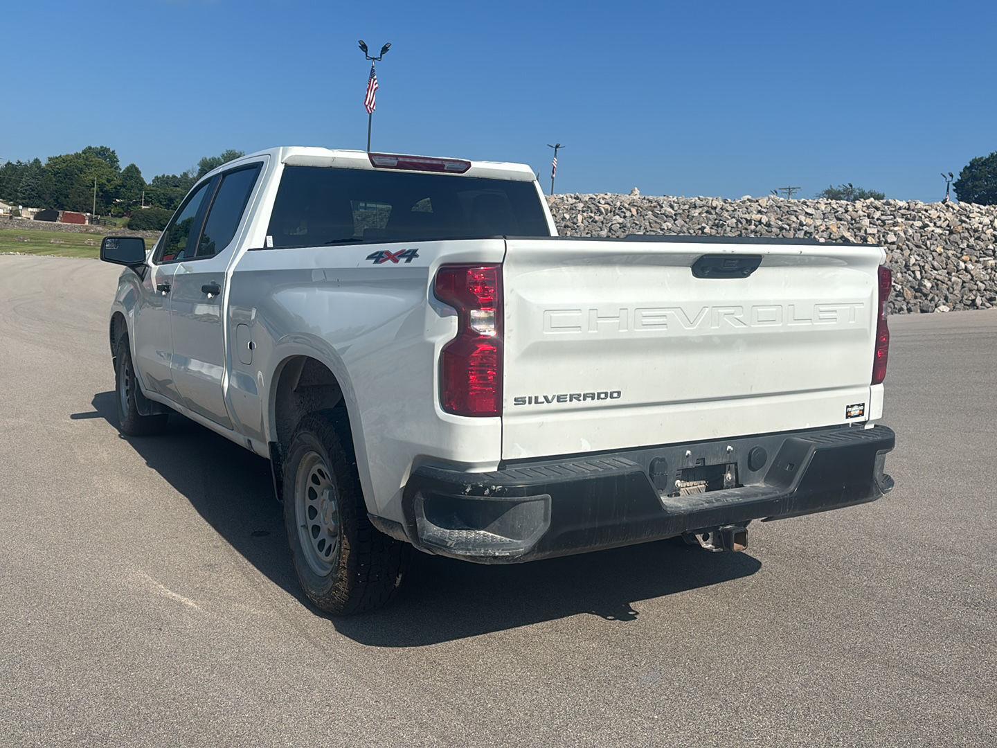 2023 Chevrolet Silverado 1500 Work Truck photo 2