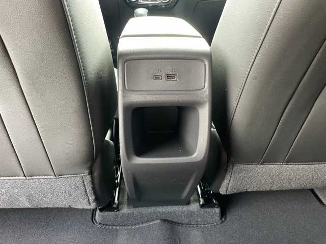 2025 Chevrolet Trax LT photo 28