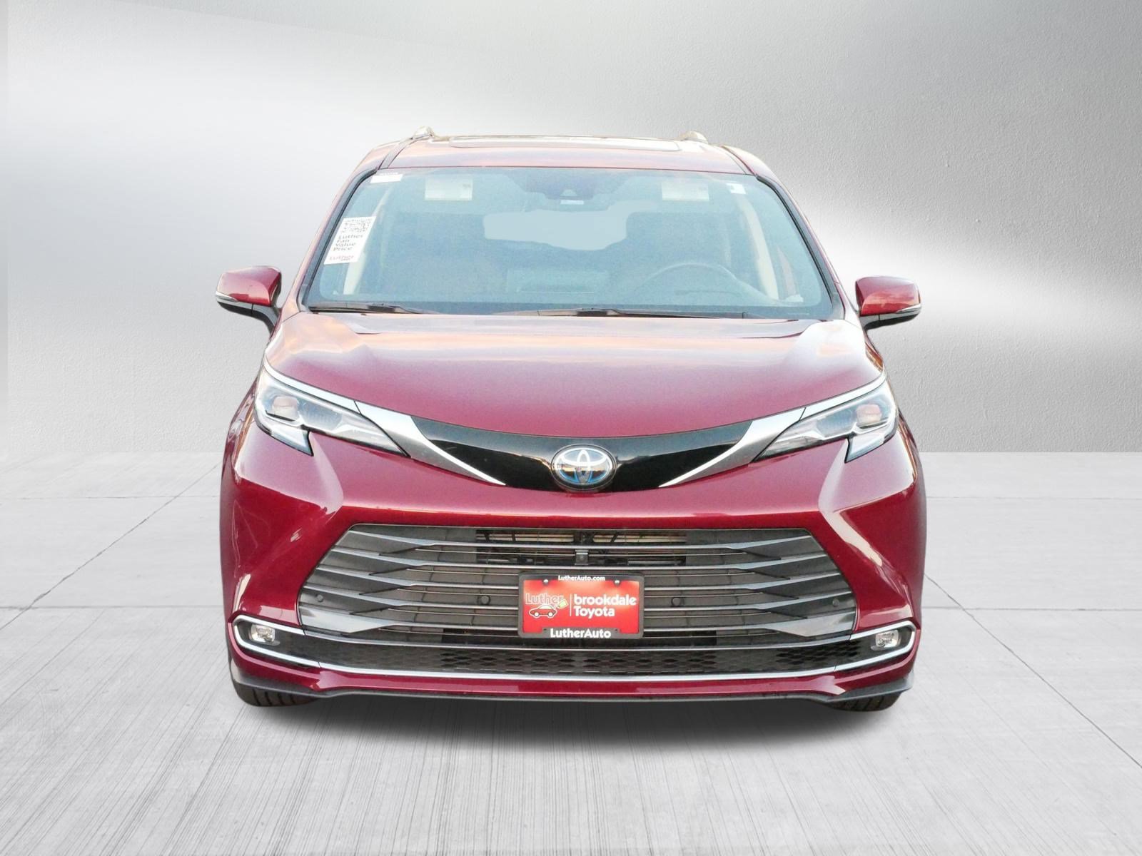 Certified 2023 Toyota Sienna Platinum with VIN 5TDESKFC2PS083791 for sale in Brooklyn Center, Minnesota