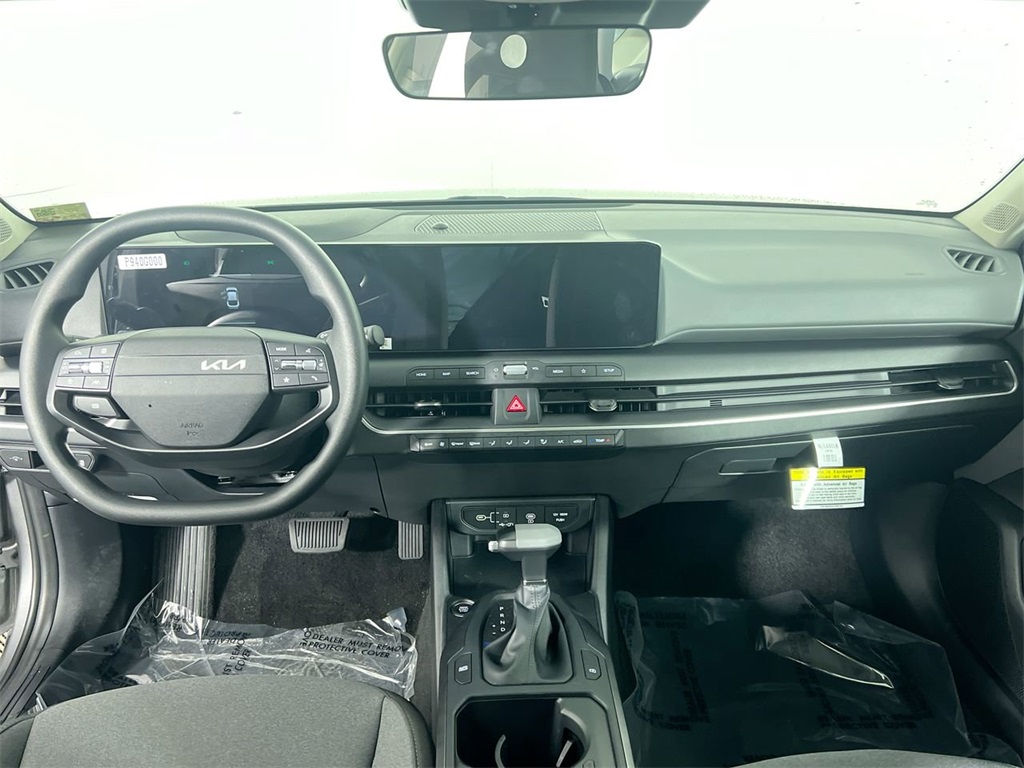 2025 Kia K4 LXS photo 28