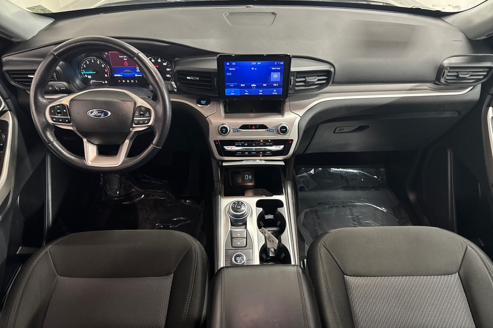 2023 Ford Explorer XLT photo 9