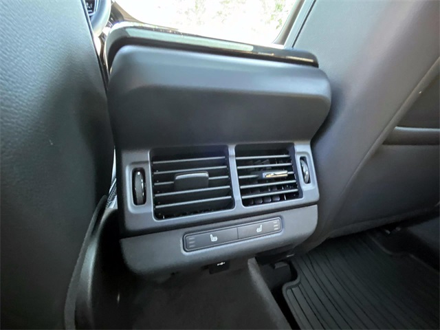 2024 Land Rover Range Rover Evoque Dynamic SE photo 14