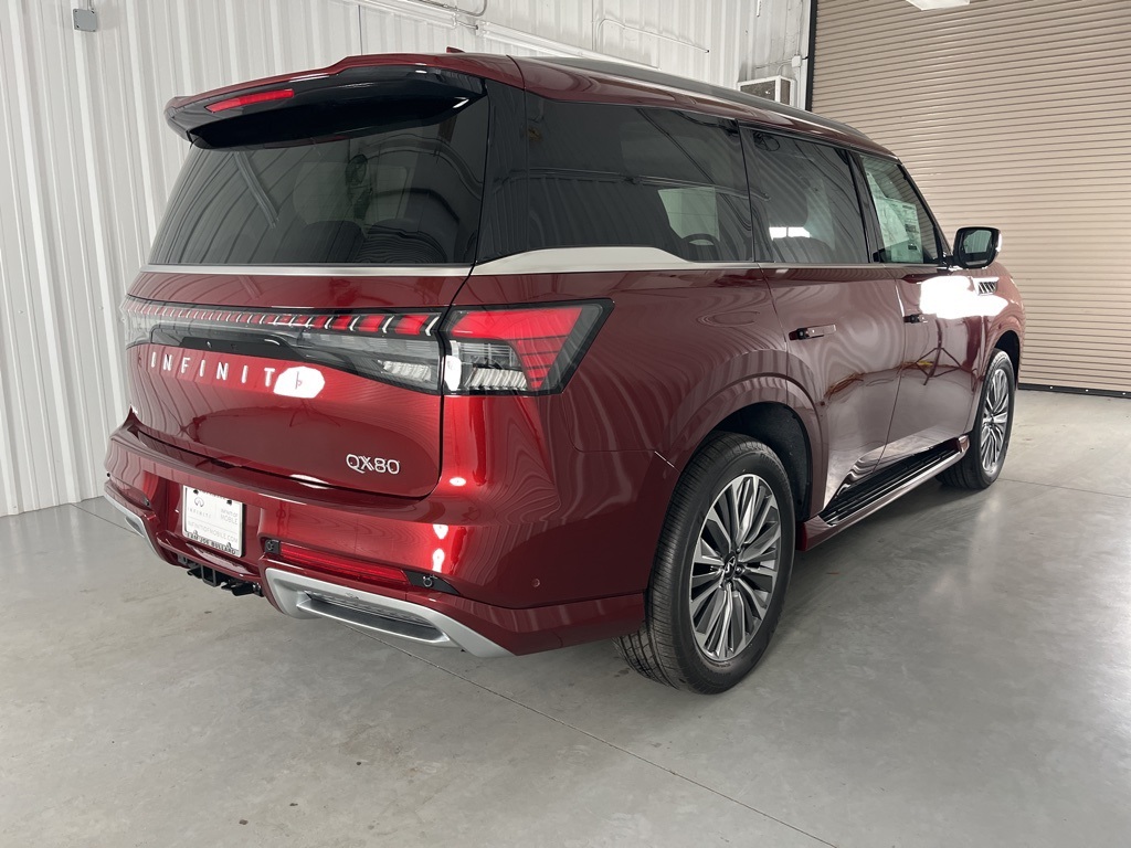 2025 Infiniti QX80 Luxe photo 3