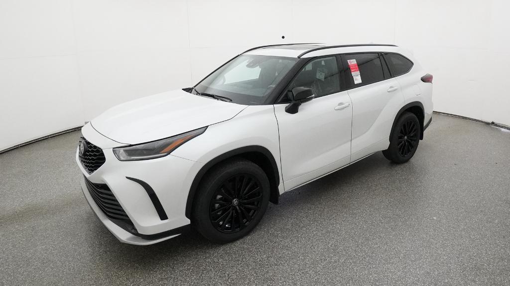 2026 Toyota Highlander XSE's photo