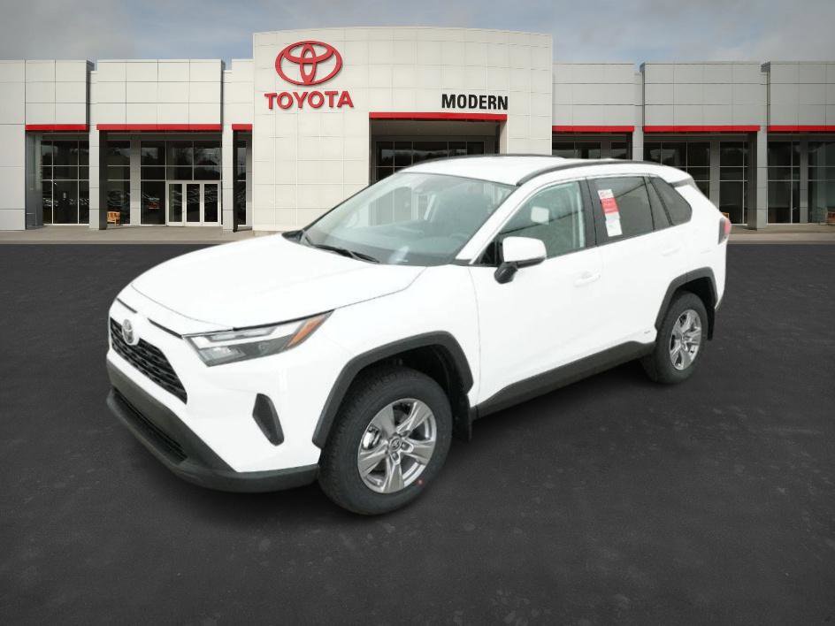 2025 Toyota RAV4 XLE's photo