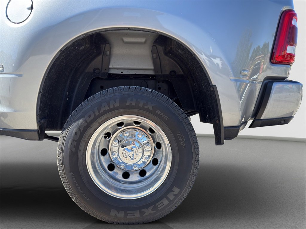 2024 Ram 3500 Laramie photo 13