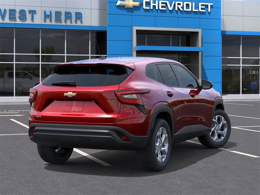 2026 Chevrolet Trax LS photo 4