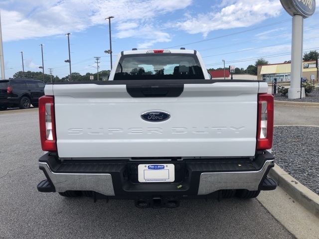 2025 Ford F-350 photo 7