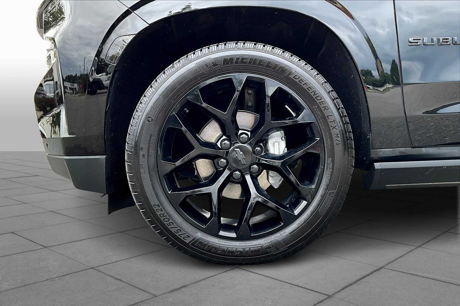 2021 Chevrolet Suburban High Country photo 10