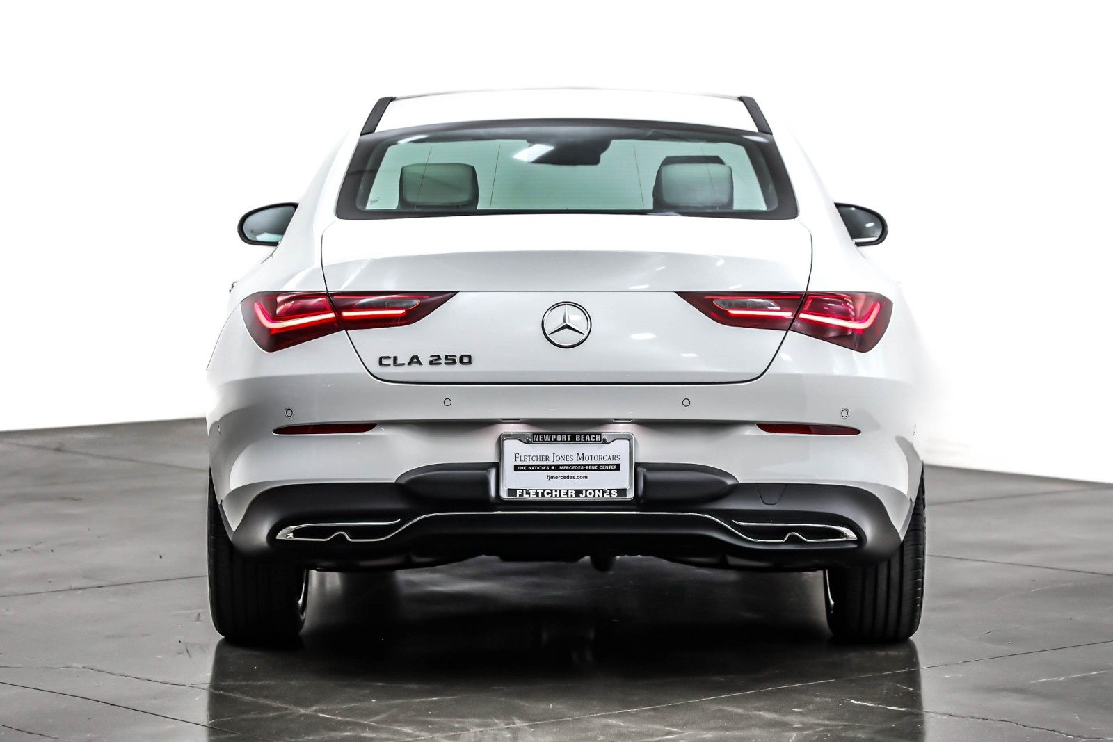 2025 Mercedes Benz CLA 250 photo 4