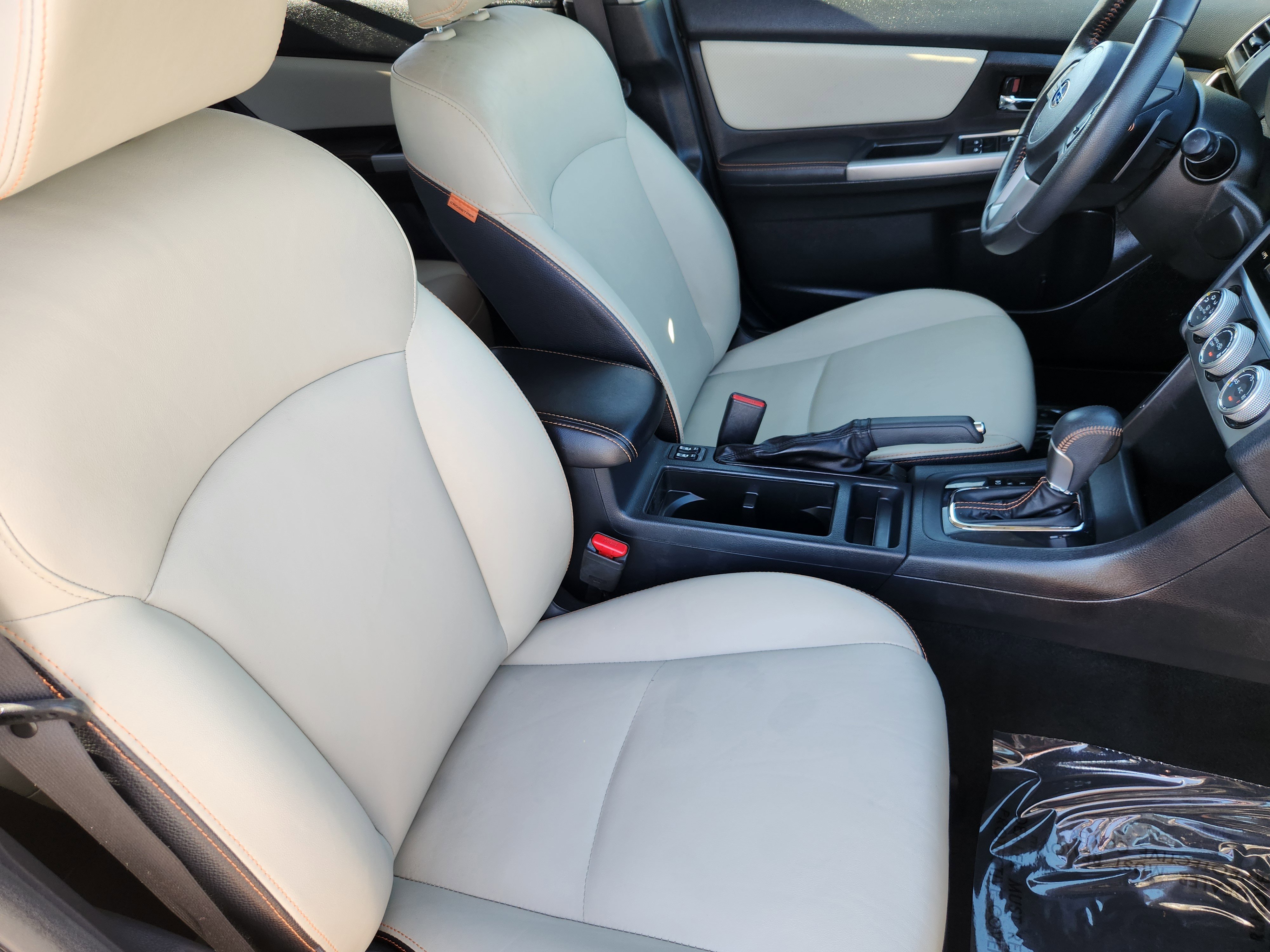 2017 Subaru Crosstrek Limited photo 2