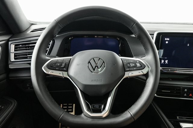 2025 Volkswagen Atlas Cross Sport SEL R-Line photo 10