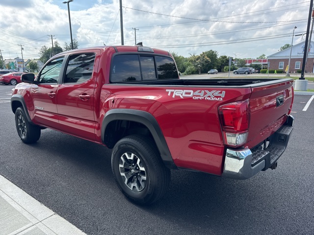 2016 Toyota Tacoma TRD Off-Road V6 photo 5