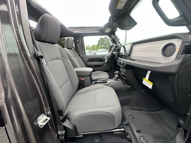 2025 Jeep Wrangler Sport S photo 29