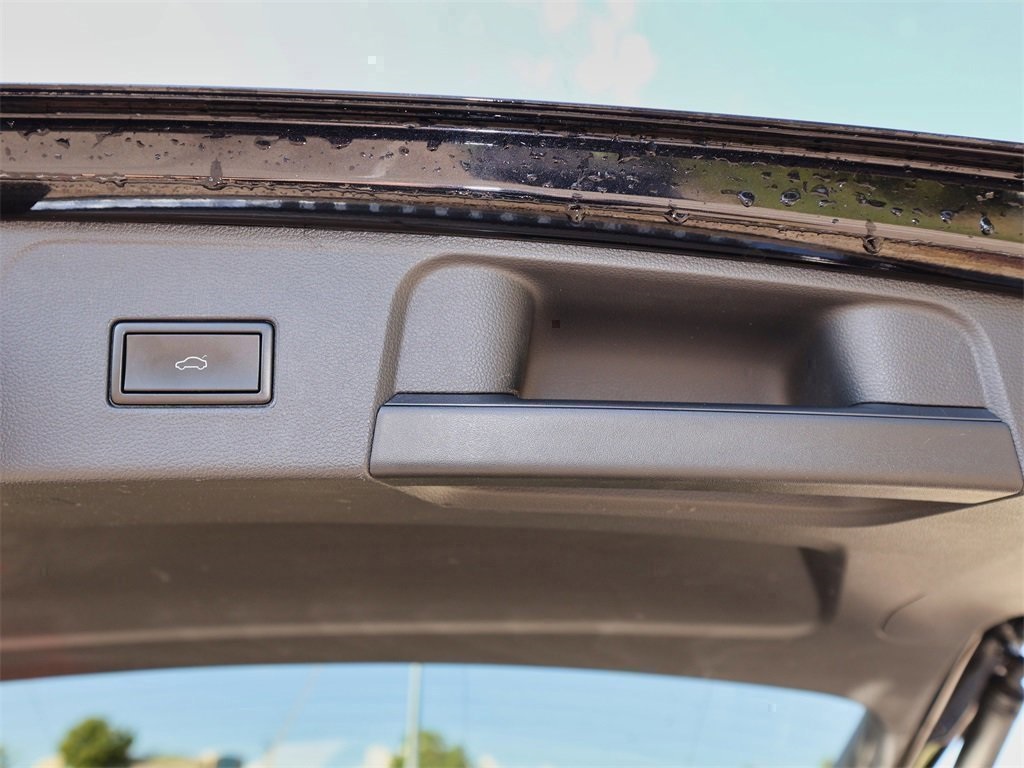 2019 Volkswagen Atlas V6 SEL R-Line photo 10