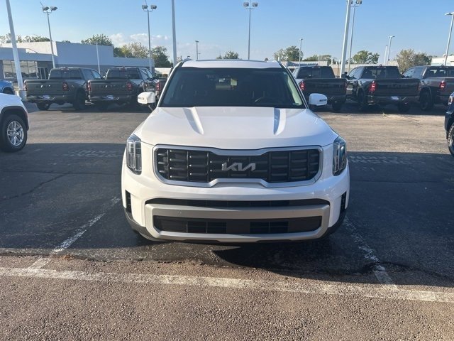 2023 Kia Telluride S photo 2