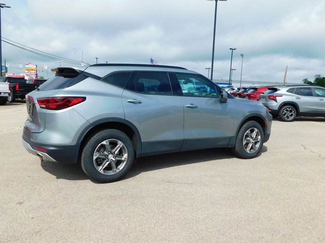 2024 Chevrolet Blazer 2LT photo 3