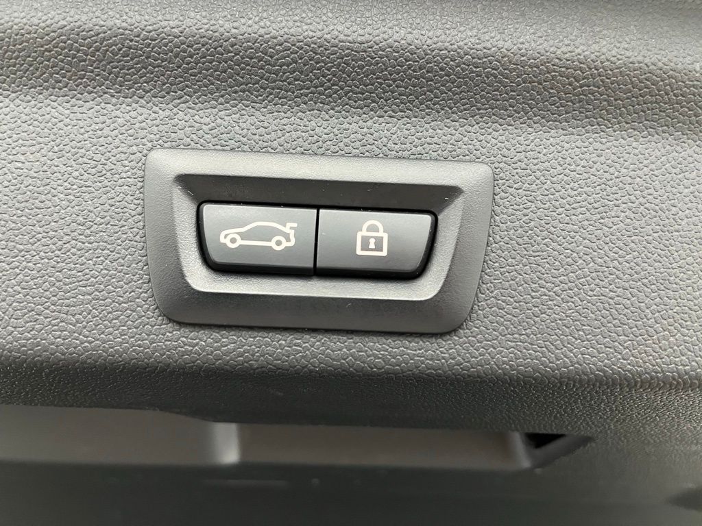 2021 Mini Cooper Signature photo 14