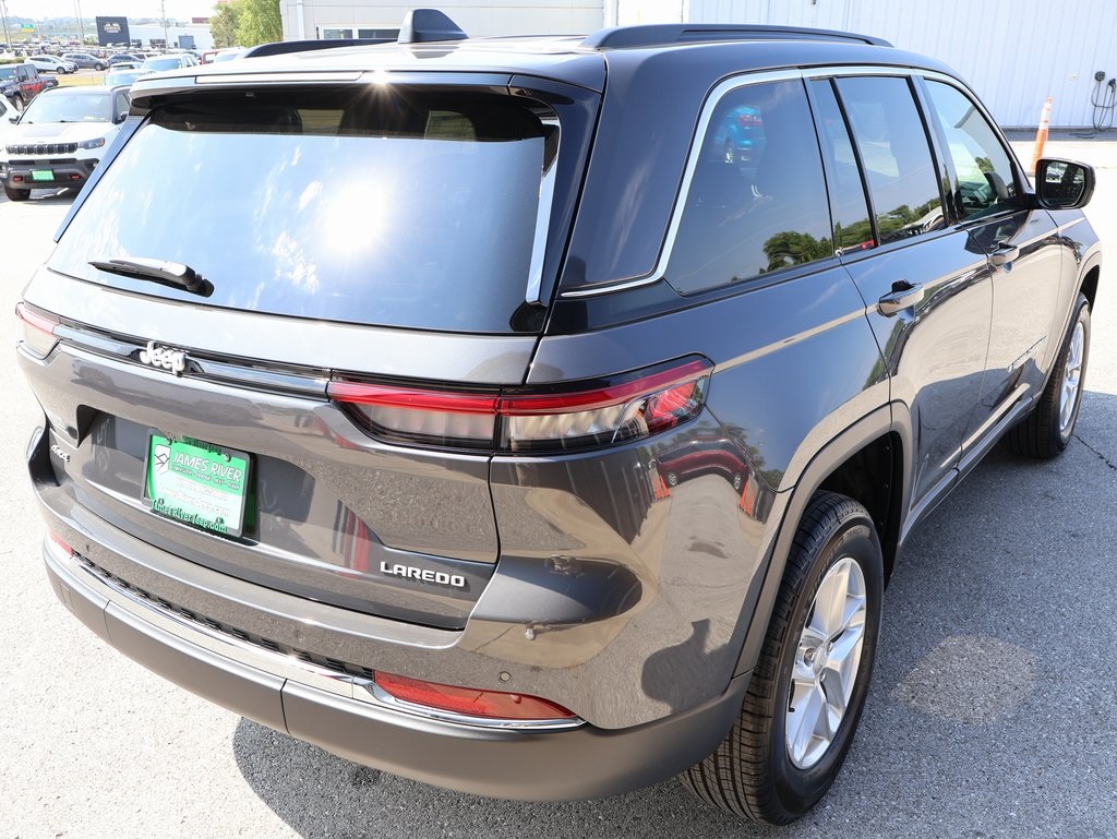 2025 Jeep Grand Cherokee Laredo X photo 5