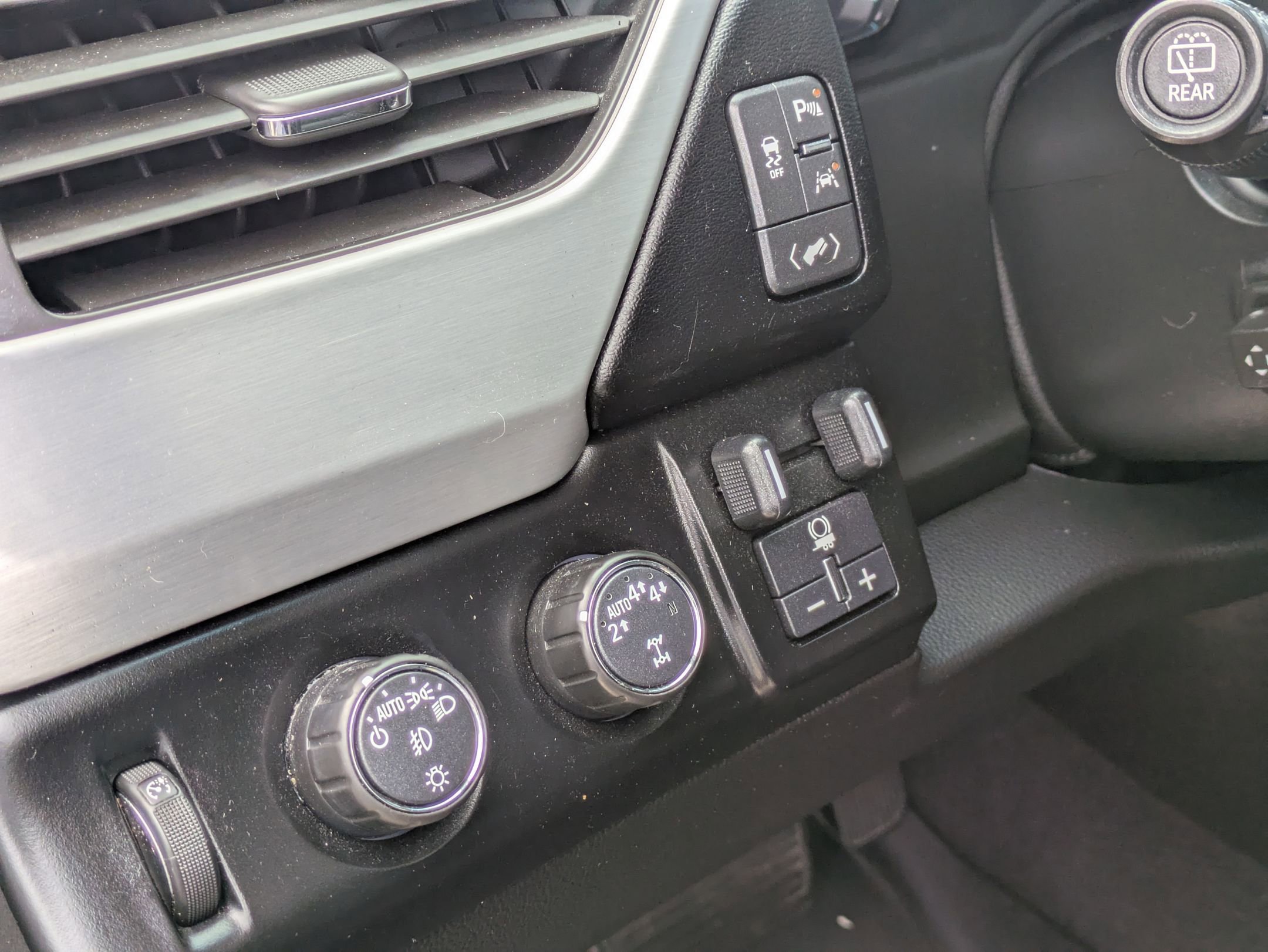 2019 Gmc Yukon SLT photo 25