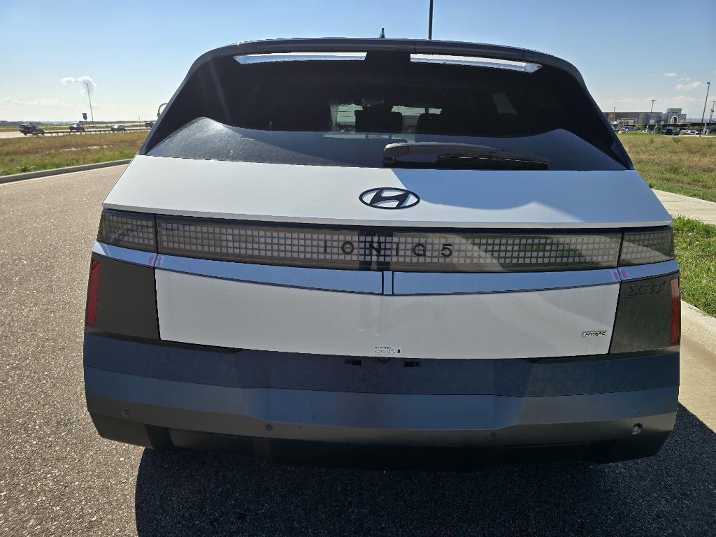 2025 Hyundai Ioniq 5 photo 3