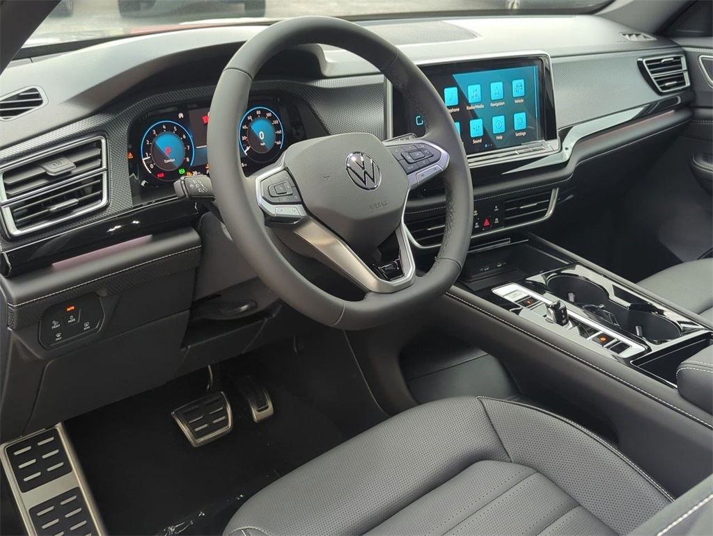 2026 Volkswagen Atlas Cross Sport SEL R-Line photo 3