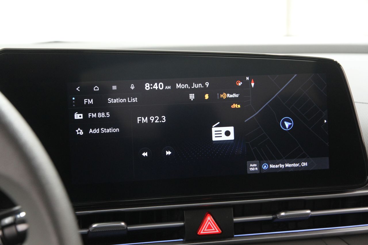 2024 Hyundai Elantra SEL photo 11