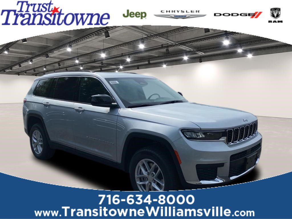 2025 Jeep Grand Cherokee L Laredo's photo