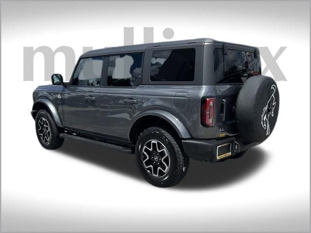 2023 Ford Bronco Outer Banks photo 3