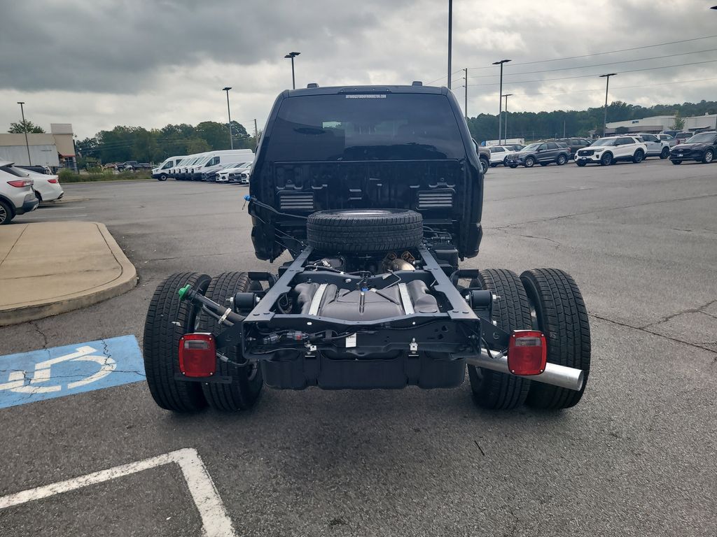 2026 Ford F-350 XLT photo 4