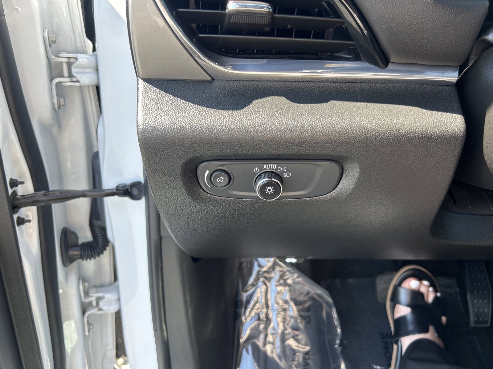 2023 Chevrolet Traverse Cloth photo 22