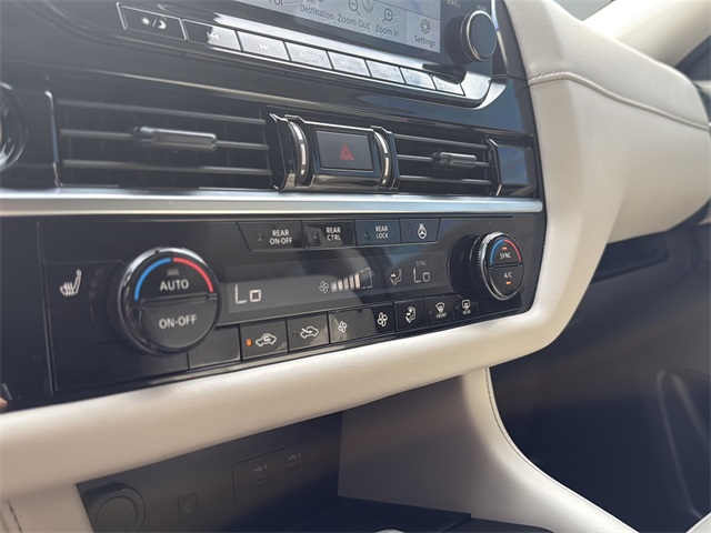 2024 Nissan Pathfinder SL photo 22