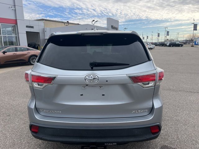 2016 Toyota Highlander XLE photo 4