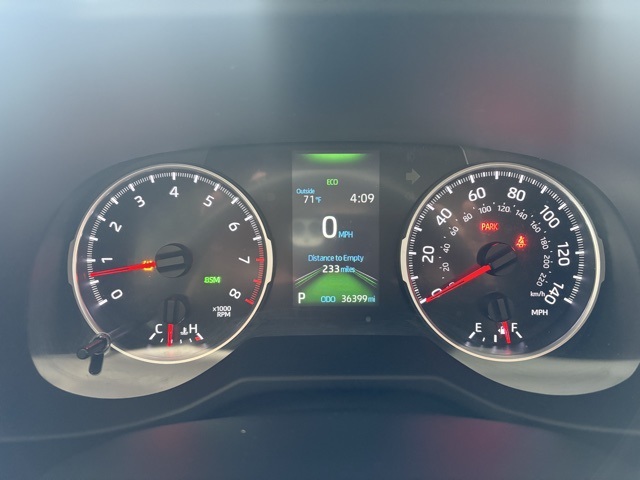 2021 Toyota RAV4 XLE Premium photo 17