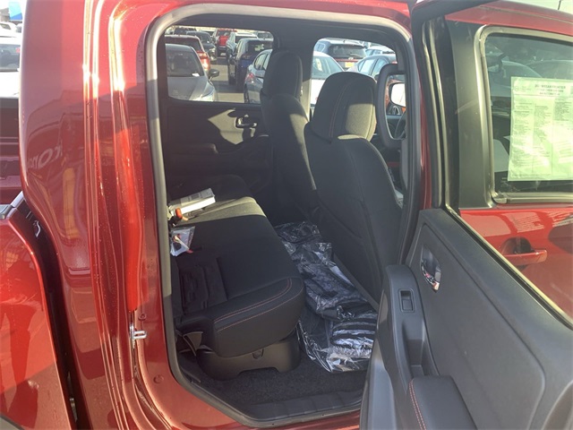 2025 Nissan Frontier PRO-4X photo 10
