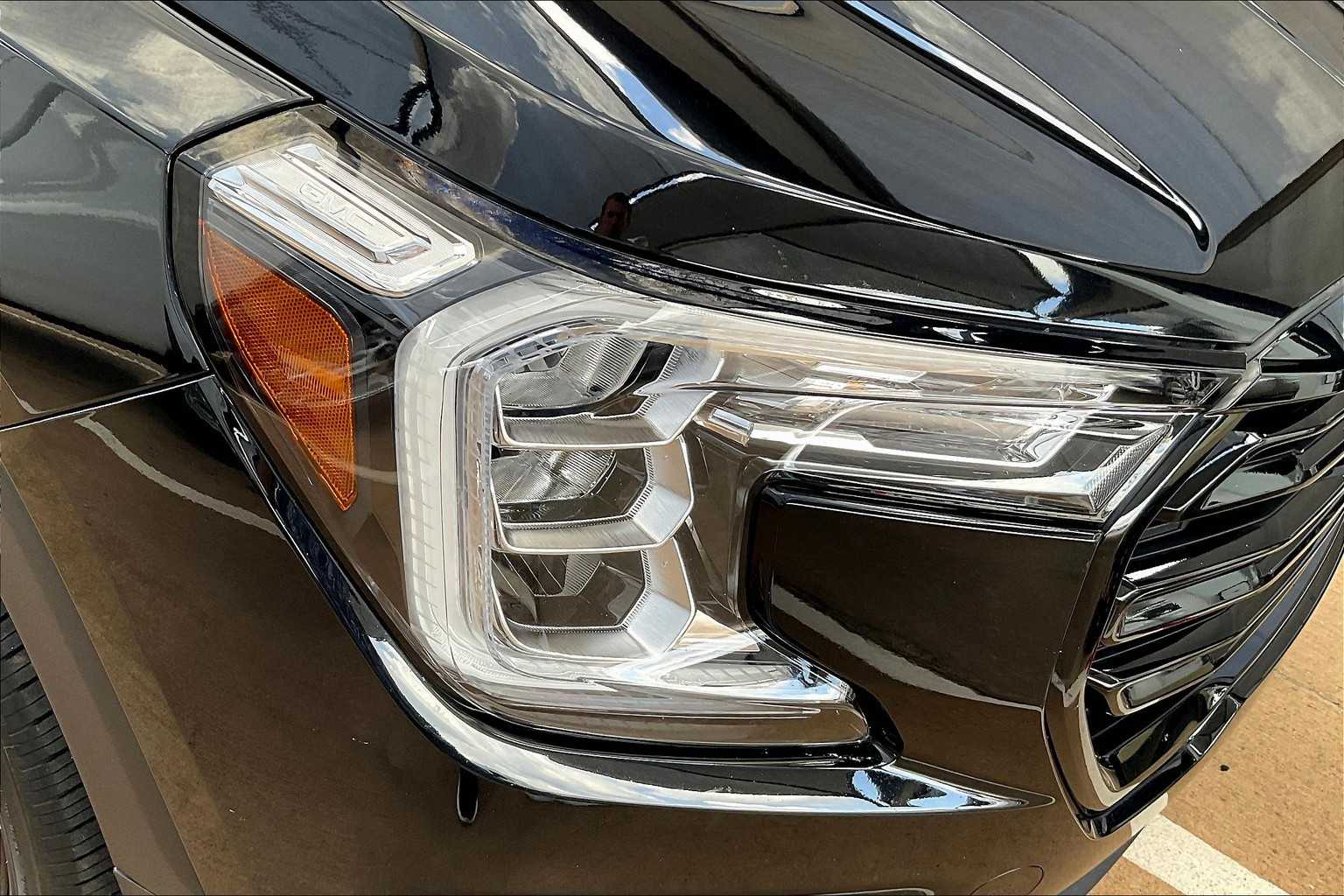 2022 Gmc Terrain SLE photo 24