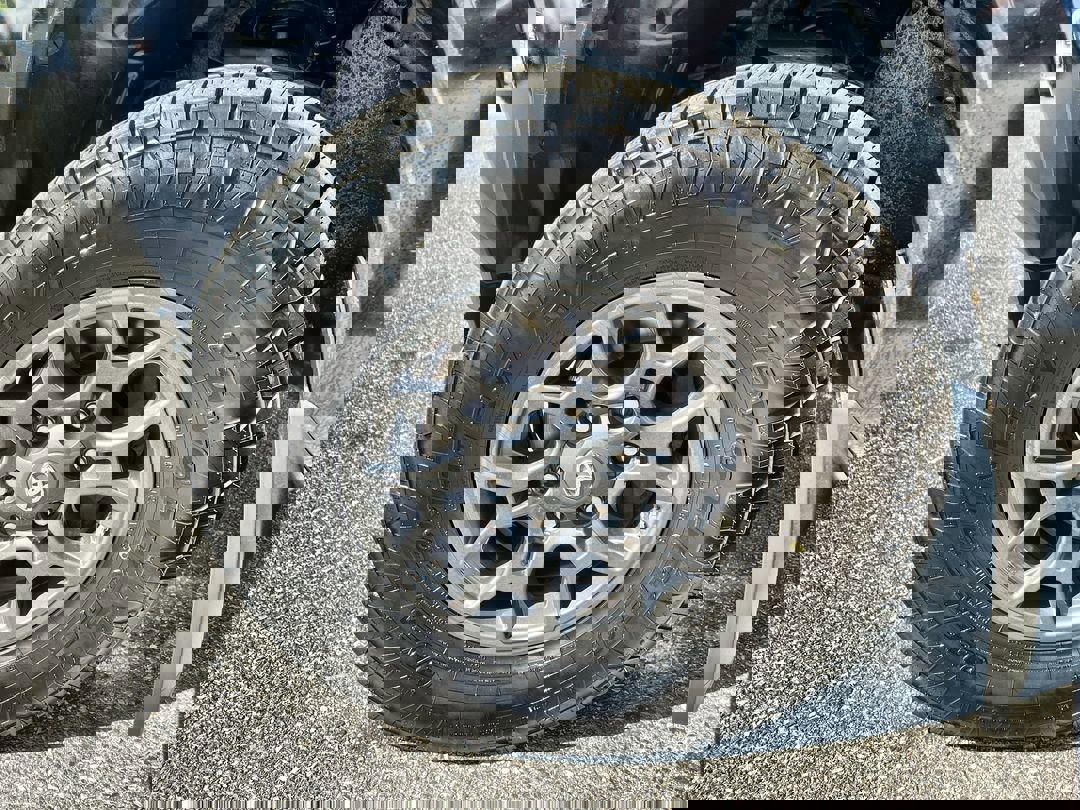 2018 Toyota Tacoma V6 SR5 4x4 photo 9